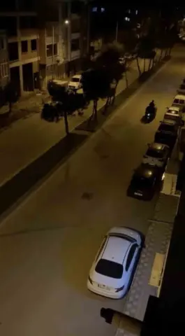 Bursa’da sahur davulcuları bu yıl farklı bir yöntem kullanıyor. Yürümek