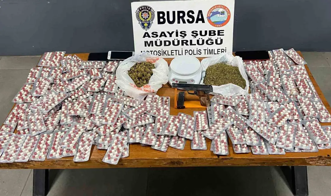 Bursa’da polis ekiplerinin yaptığı denetimde “dur” ihtarına uymayarak kaçan şüpheli,