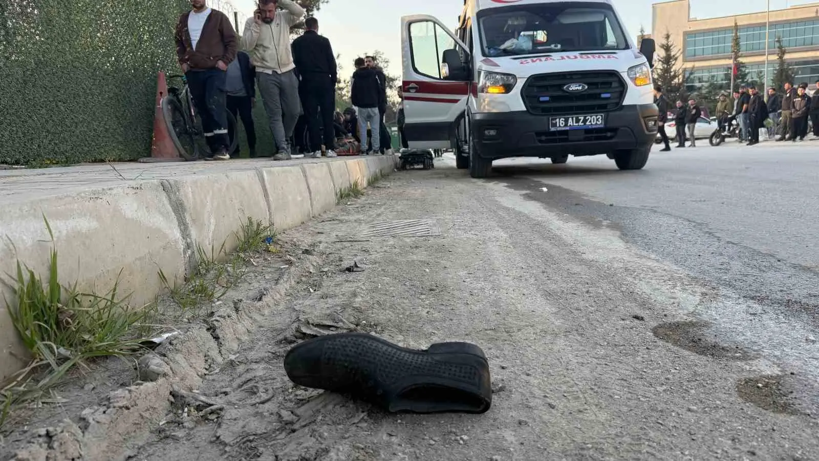 Bursa’nın İznik ilçesinde iftar saatine yakın meydana gelen trafik kazasında