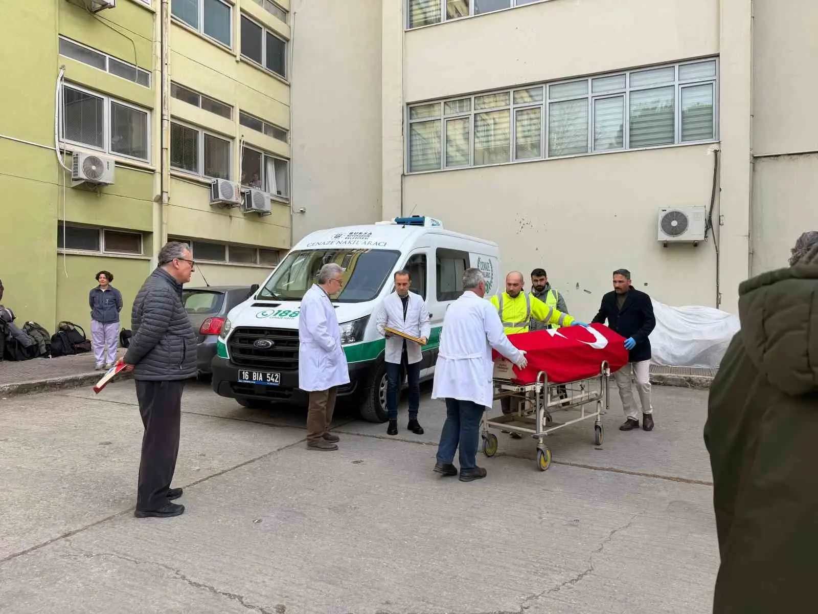 Bursa Uludağ Üniversitesi (BUÜ) Tıp Fakültesi’nde uzun yıllar boyunca eğitim