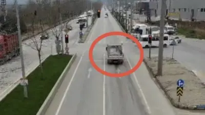 Bursa’da trafik güvenliğini sağlamak amacıyla gerçekleştirilen denetimlerde, kırmızı ışık ihlali
