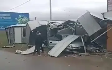 Bursa’nın İnegöl ilçesinde iki otomobilin çarpıştığı trafik kazasında şans eseri