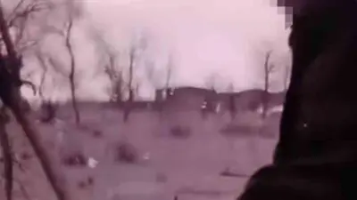 Bursa’da bir şüpheli, tabancayla havaya peş peşe ateş açtığı anları