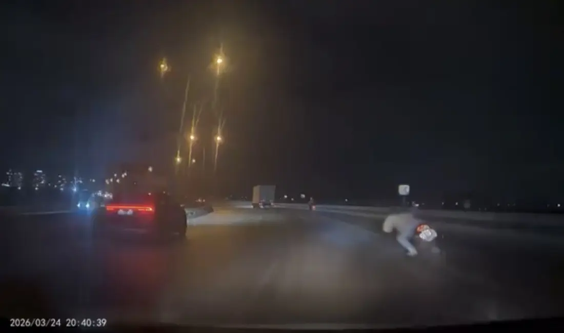 Bursa’da virajı alamayan motosiklet sürücüsü dengesini kaybederek yere düştü. Yaralanan