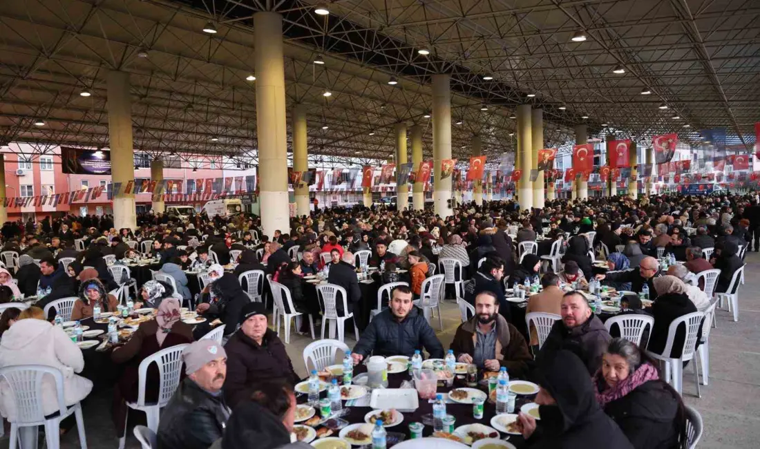 Bursa Büyükşehir Belediyesi, düzenlediği etkinlikler ve verdiği iftarlarla Ramazan’ın paylaşma