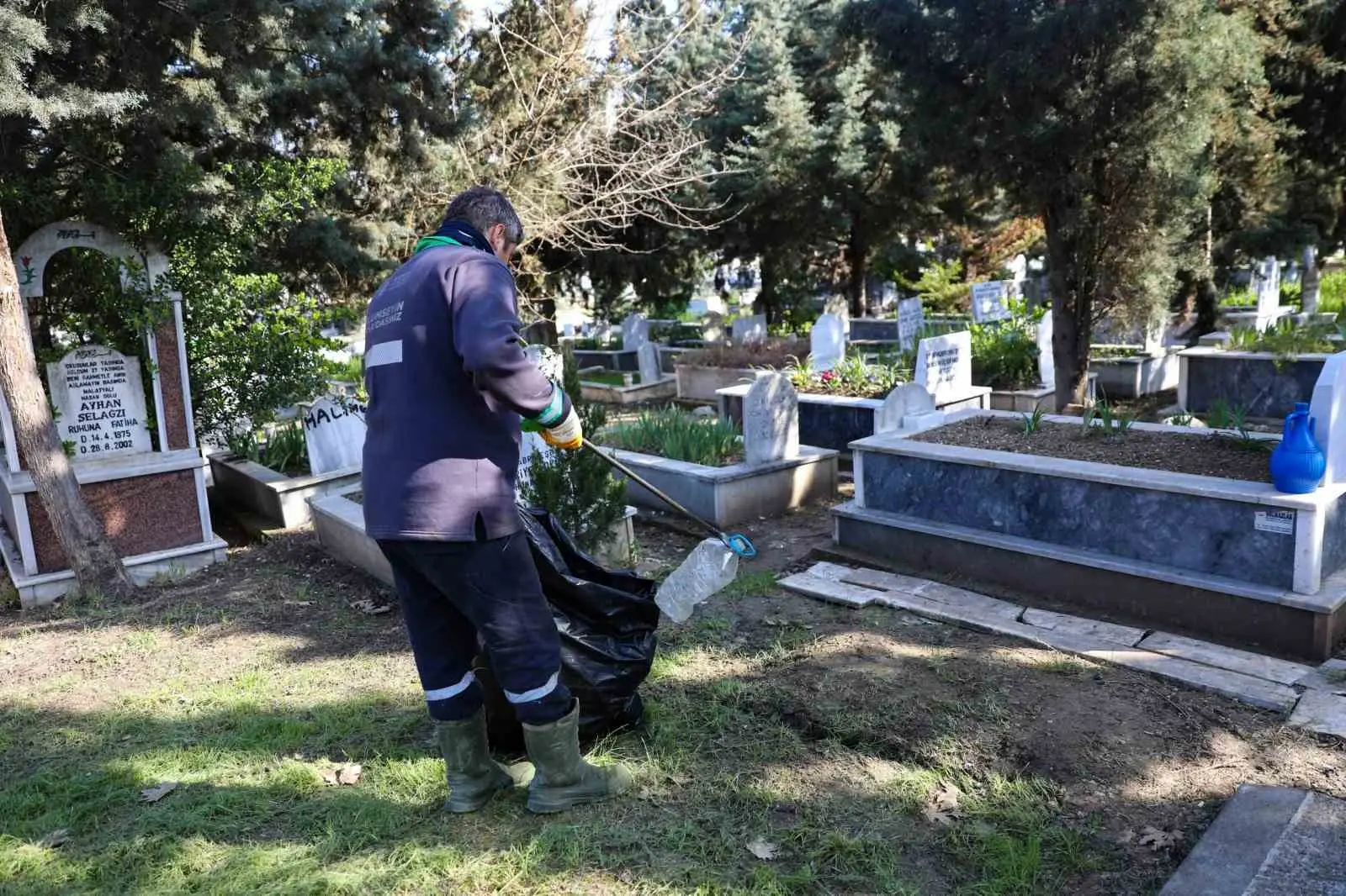 Bursa Büyükşehir Belediyesi, Ramazan Bayramı öncesi vatandaşların kabir ziyaretlerini huzur
