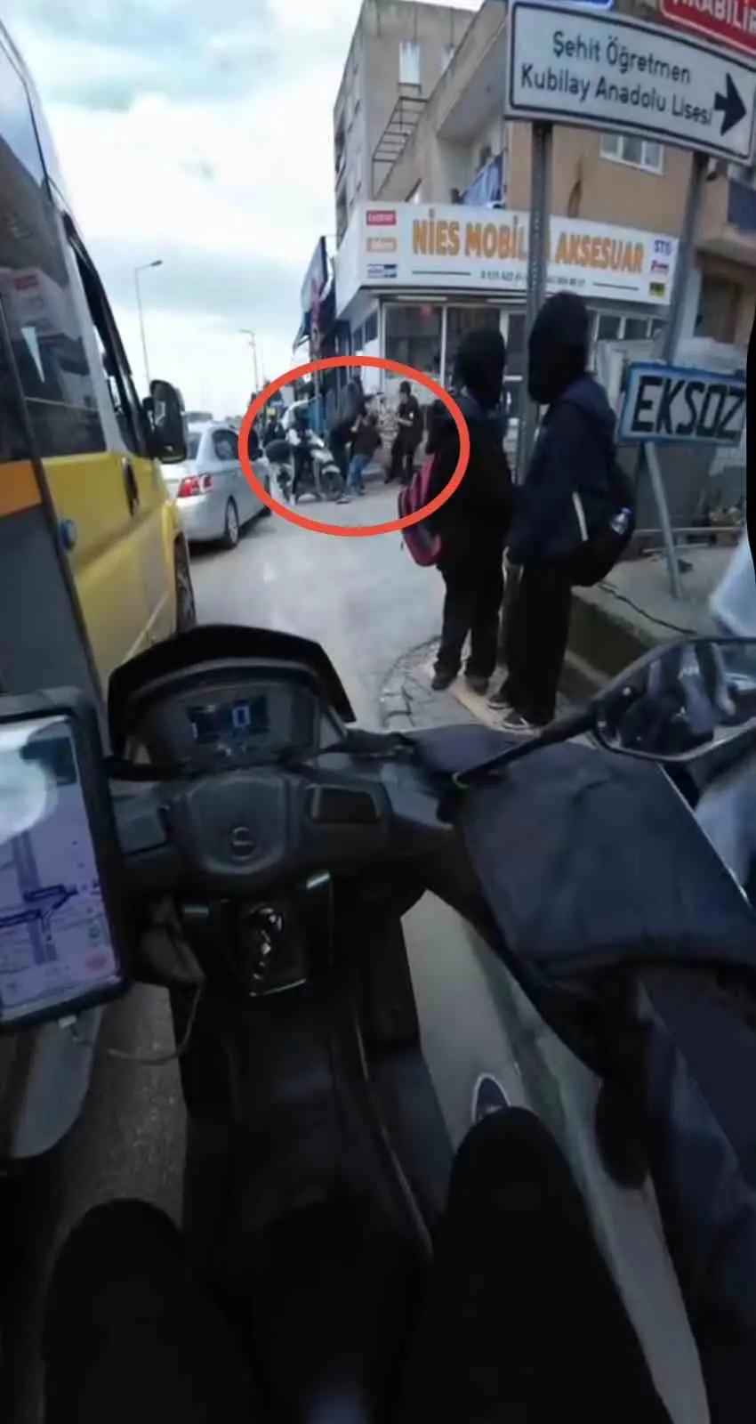 Bursa’da yaşı küçük iki grup arasında “yan bakma” meselesi yüzünden