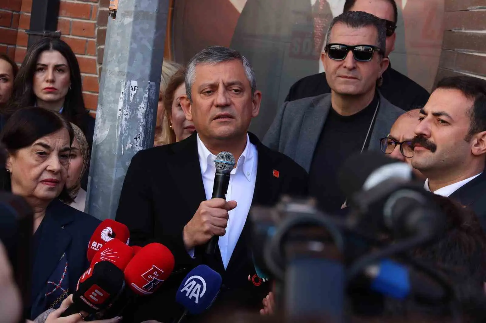 Eskişehir’e gelen Cumhuriyet Halk Partisi (CHP) Genel Başkanı Özgür Özel,