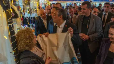 Cumhuriyet Halk Partisi (CHP) Genel Başkanı Özgür Özel, memleketi Manisa’da