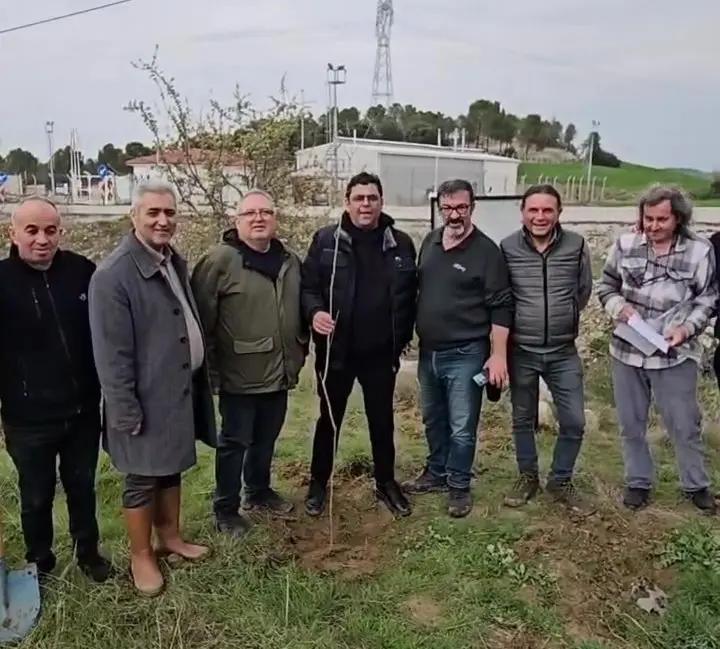 Denizli Yeşilköy Ortaokulu 1980-1986 dönemi mezunları yıllar sonra hatıra ormanı