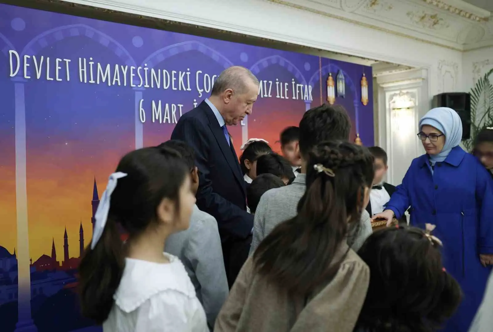 Cumhurbaşkanı Recep Tayyip Erdoğan ve eşi Emine Erdoğan, devlet himayesi