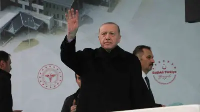 Cumhurbaşkanı Recep Tayyip Erdoğan, gündemlerinde etrafı saran ateş çemberinden ülkeyi