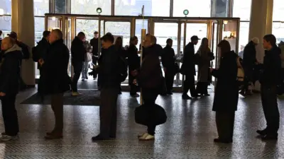 Danimarka’da 179 sandalyeli parlamento (Folketing) üyelerini belirlemek üzere sandık merkezlerinde