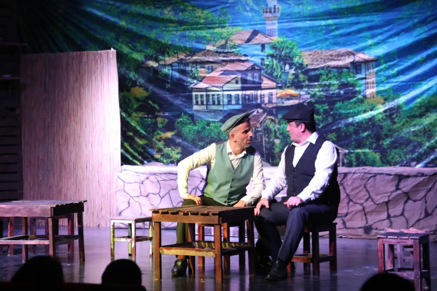 İnegöl Belediyesi Şehir Tiyatrosu, 27 Mart Dünya Tiyatrolar Gününde “Komşu