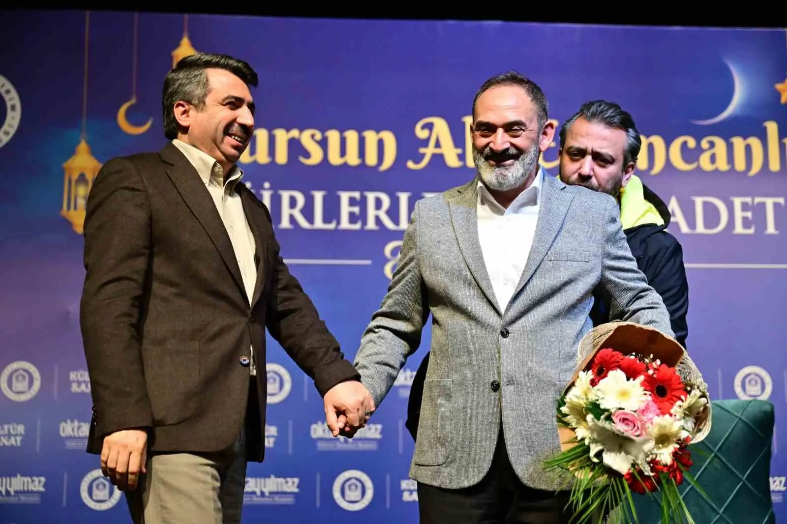 Yıldırım Belediyesi’nin Ramazan etkinliklerine konuk olan Şair Dursun Ali Erzincanlı