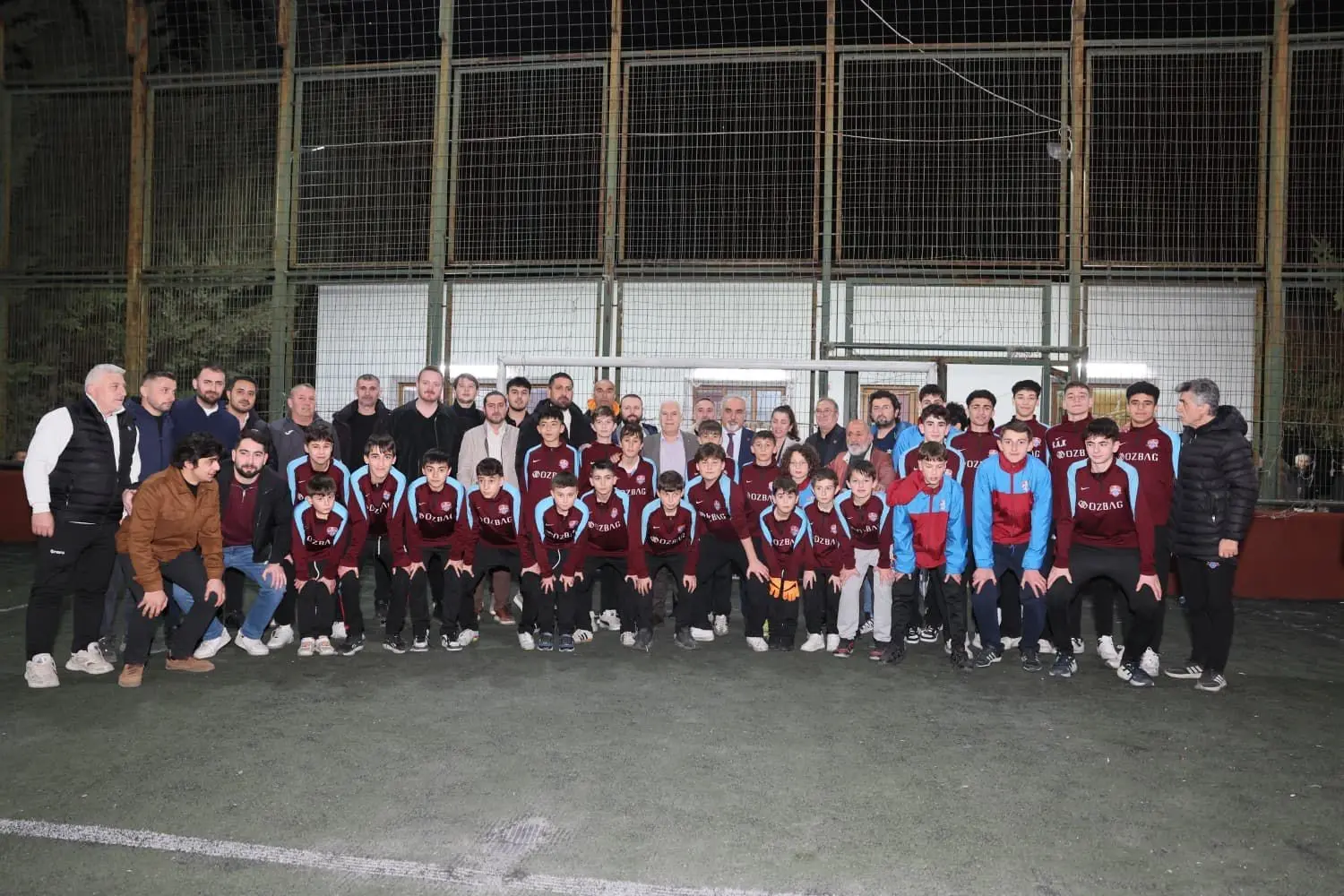 Bursa Büyükşehir Belediye Başkanı Mustafa Bozbey, İnegöl Karadeniz Güvenspor’u ziyaretinde,