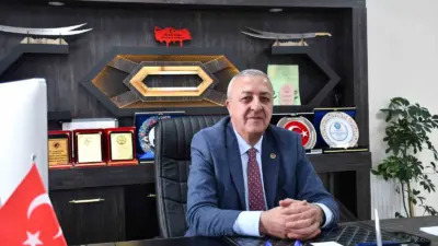 CHP’den ayrılarak AK Parti’ye geçen Göle Belediye Başkanı Gökhan Budak,