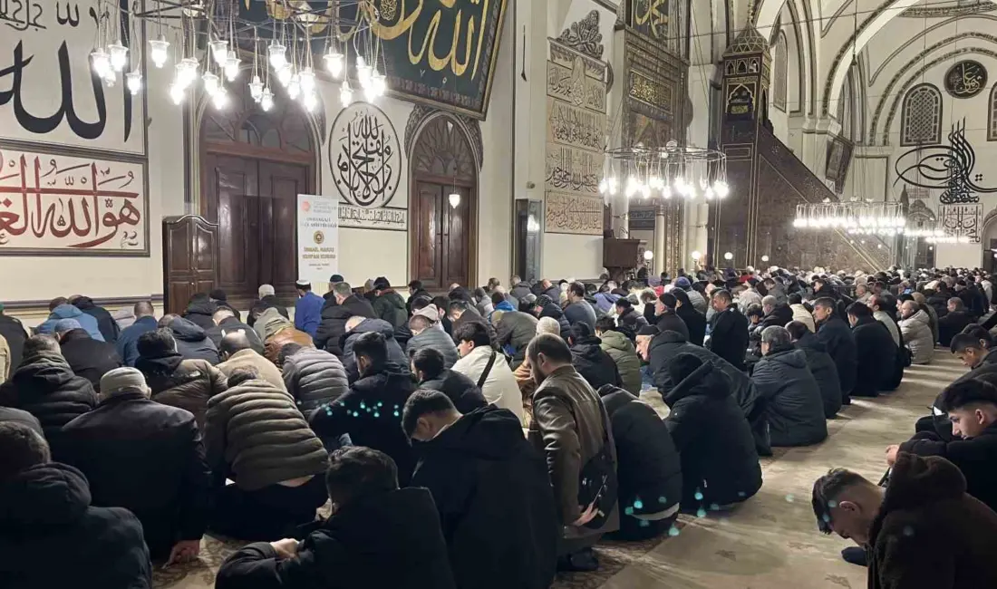 Ramazan ayının manevi atmosferinde Pazar gününün tatil olmasını fırsat bilen