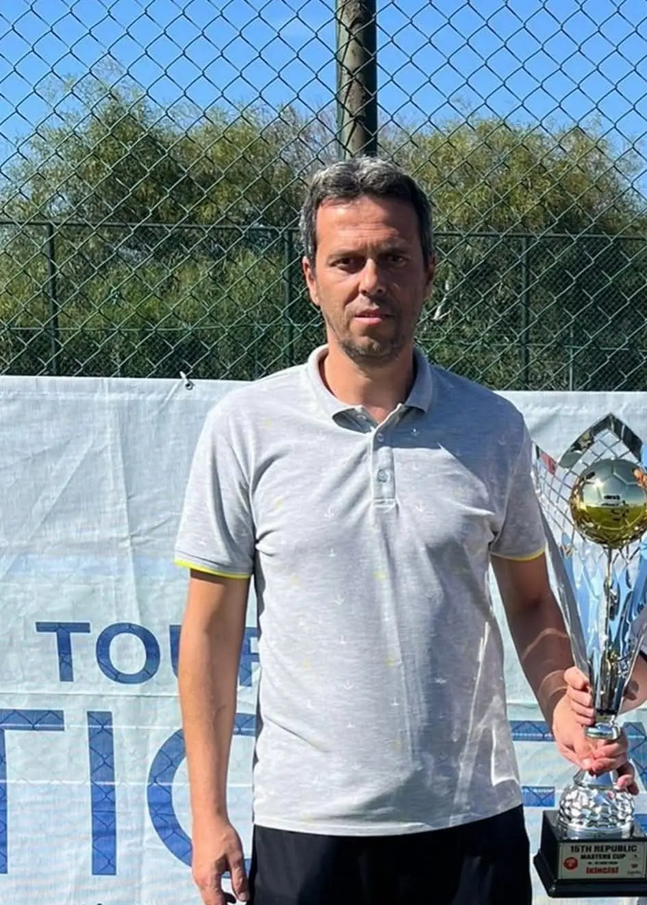 Bursa’da 3 gün önce halı sahada maç yaparken fenalaşarak hayatını