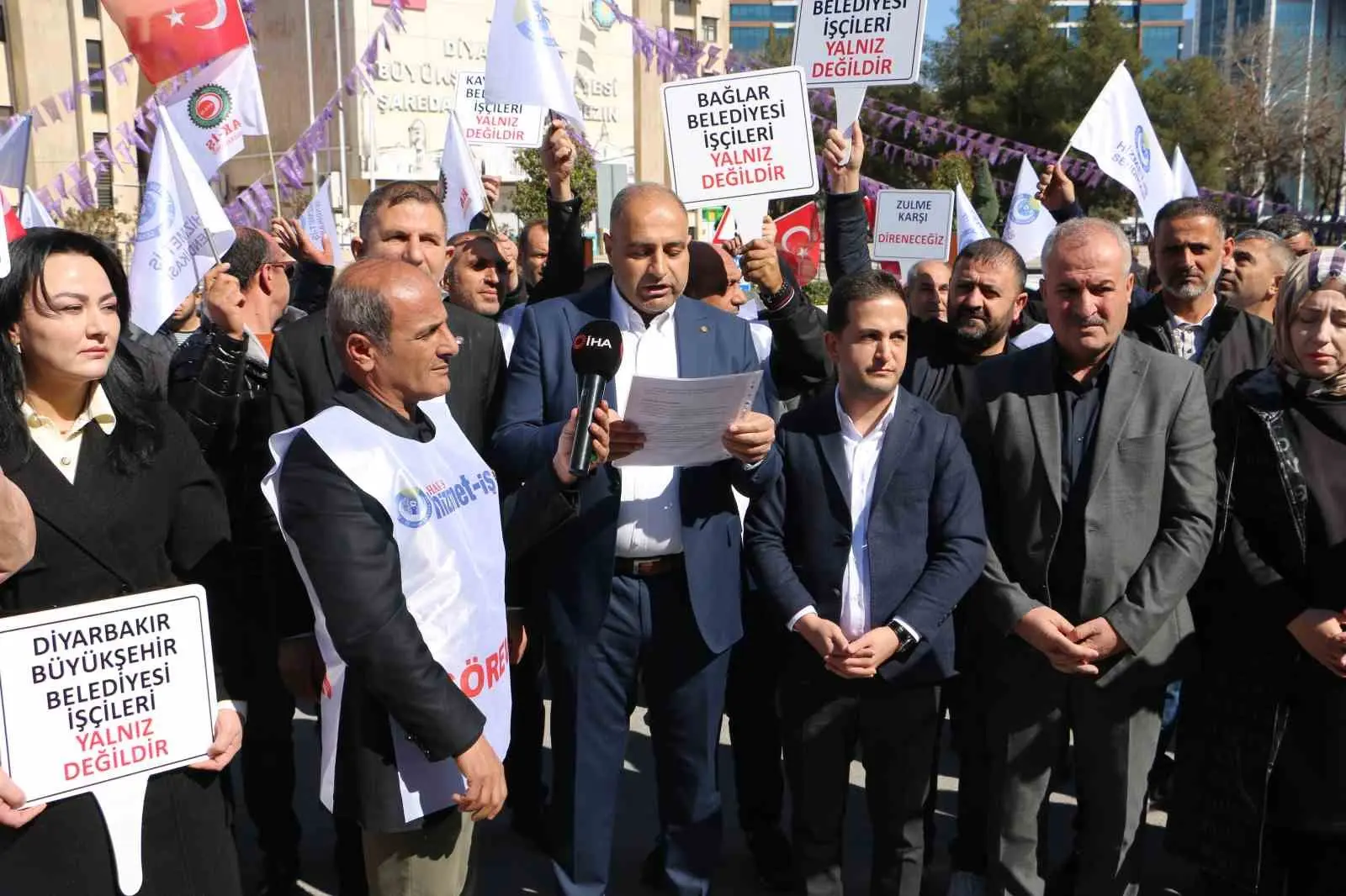 Hizmet-İş Sendikası Diyarbakır Şube Başkanı Ahmet Dinç ve Öz Sağlık