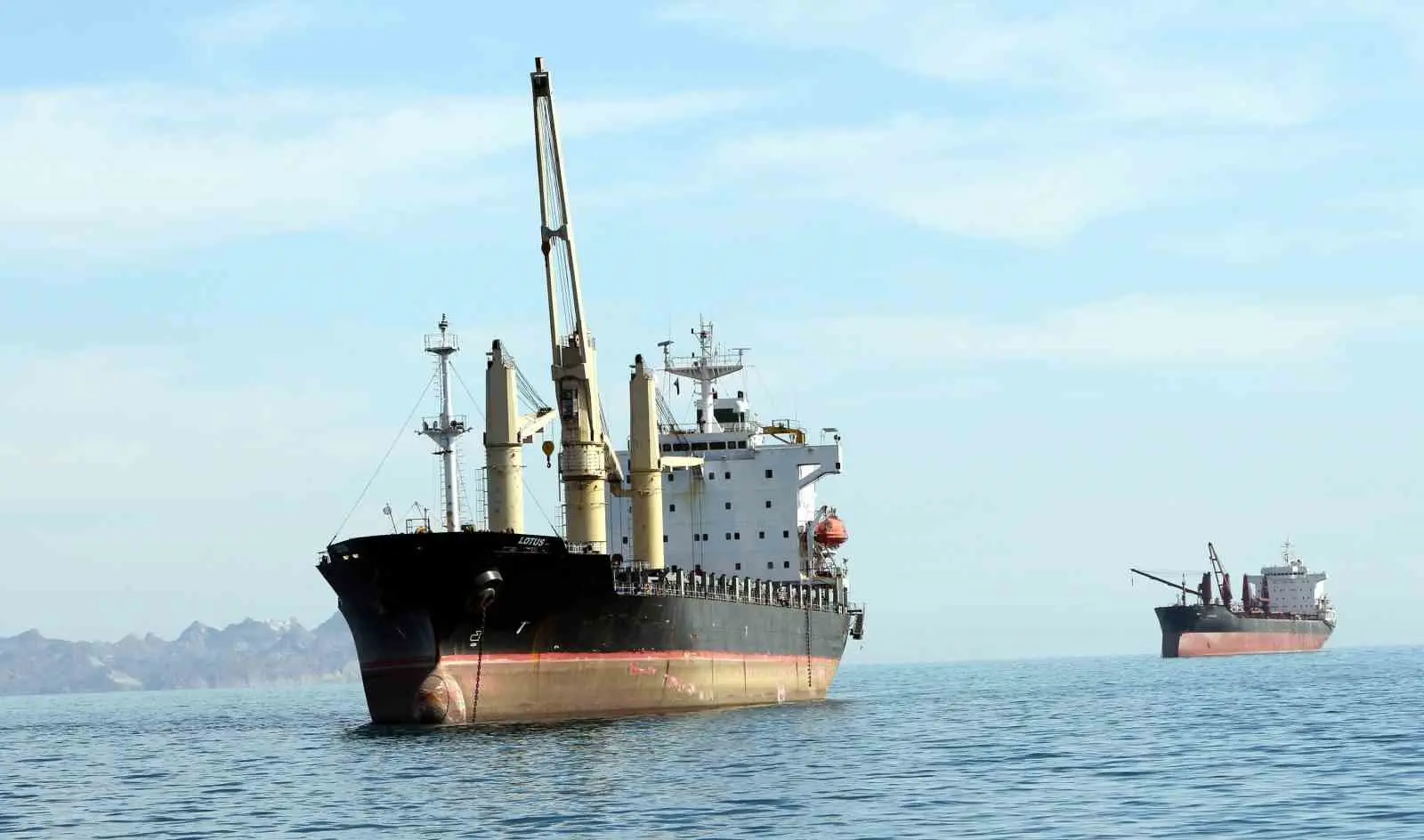 İran, ABD-İsrail haricindeki ülkelerin İran’a karşı saldırgan eylemlere katılmamaları veya