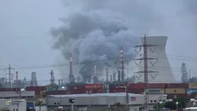 İran, İsrail’in Hayfa kentindeki Hayfa Petrol Rafinerisi’ni balistik füze saldırısı