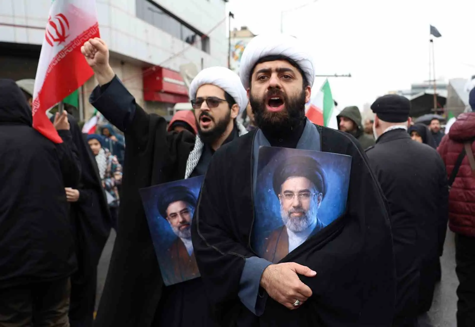 İran genelinde Kudüs Günü kapsamında yoğun katılımla düzenlenen yürüyüşlerde ABD