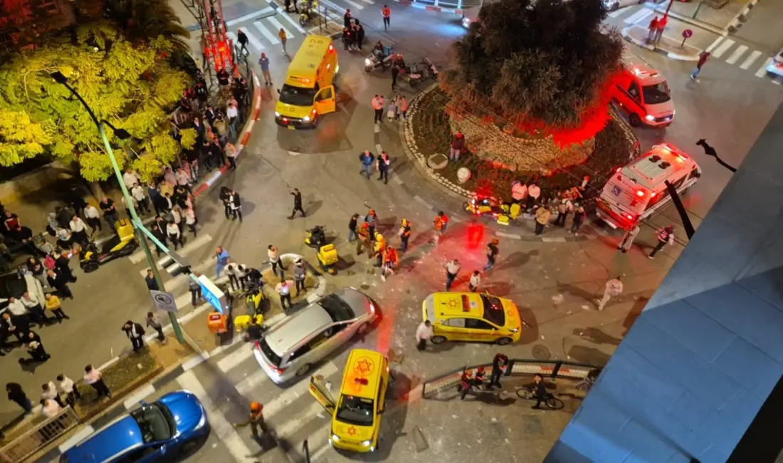 İran’ın İsrail’e düzenlediği füze saldırısında en az 7 kişi yaralandı.