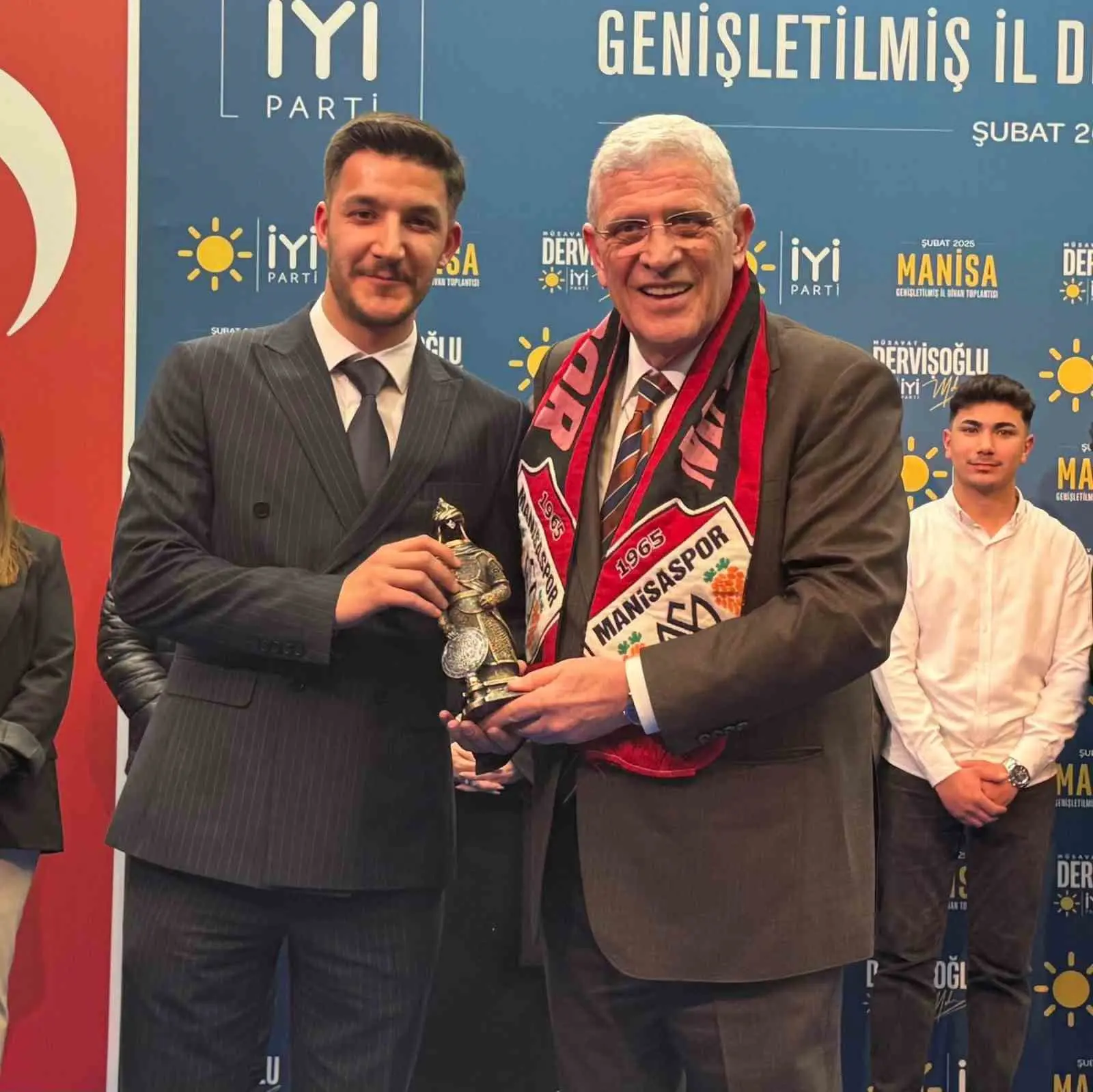 Manisa’nın Salihli ilçesinde İYİ Parti Salihli İlçe Başkanı Osman Özen,