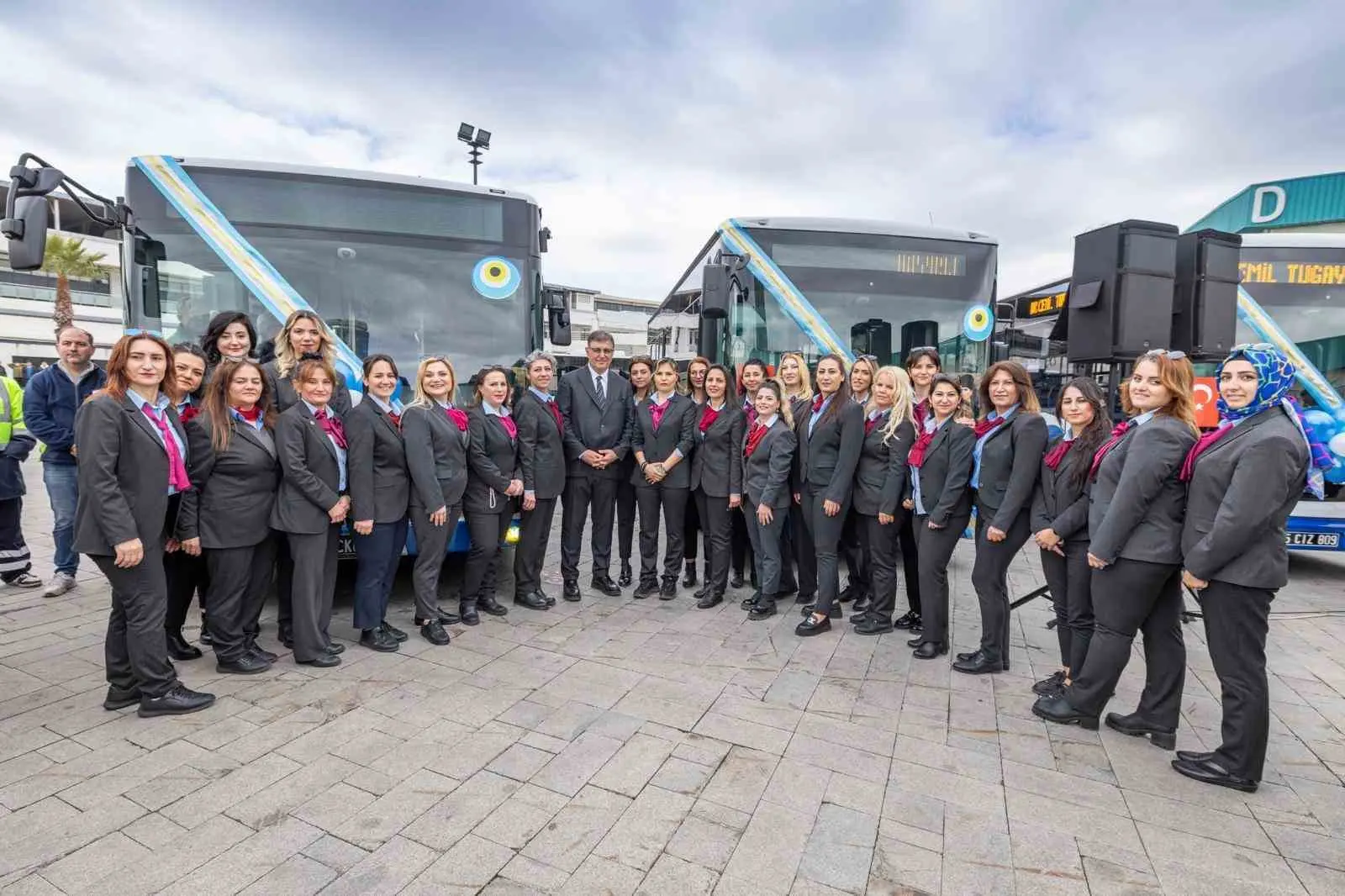 İzmir Büyükşehir Belediyesi, Kocaeli Büyükşehir Belediye Başkanı Tahir Büyükakın’ın İzmir’in