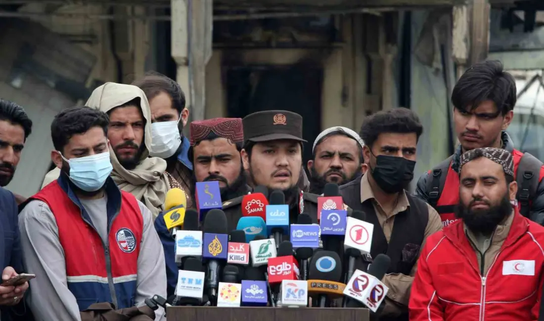 Afganistan hükümeti, başkent Kabil’deki bir hastaneye yönelik hava saldırısında hayatını