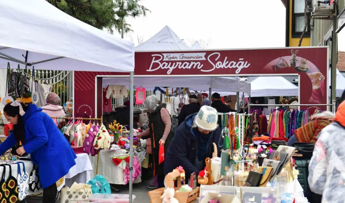 Kadın Girişimciler Bayram Sokağı, Sümbüllü Bahçe Konağı girişinde Osmangazililerin ziyaretine