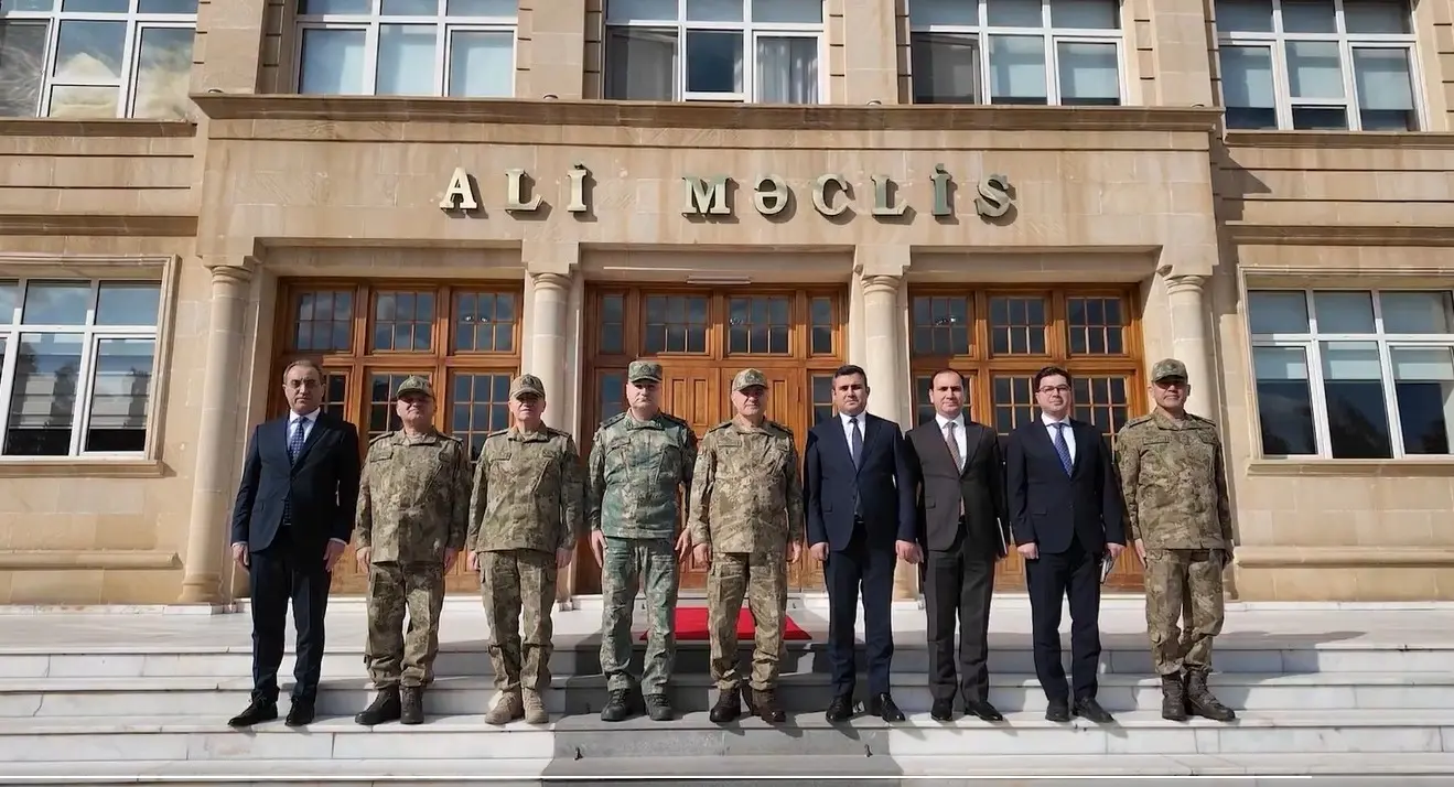 Kara Kuvvetleri Komutanı Orgeneral Metin Tokel Iğdır’dan Nahçıvan’a geçerek, Nahçıvan