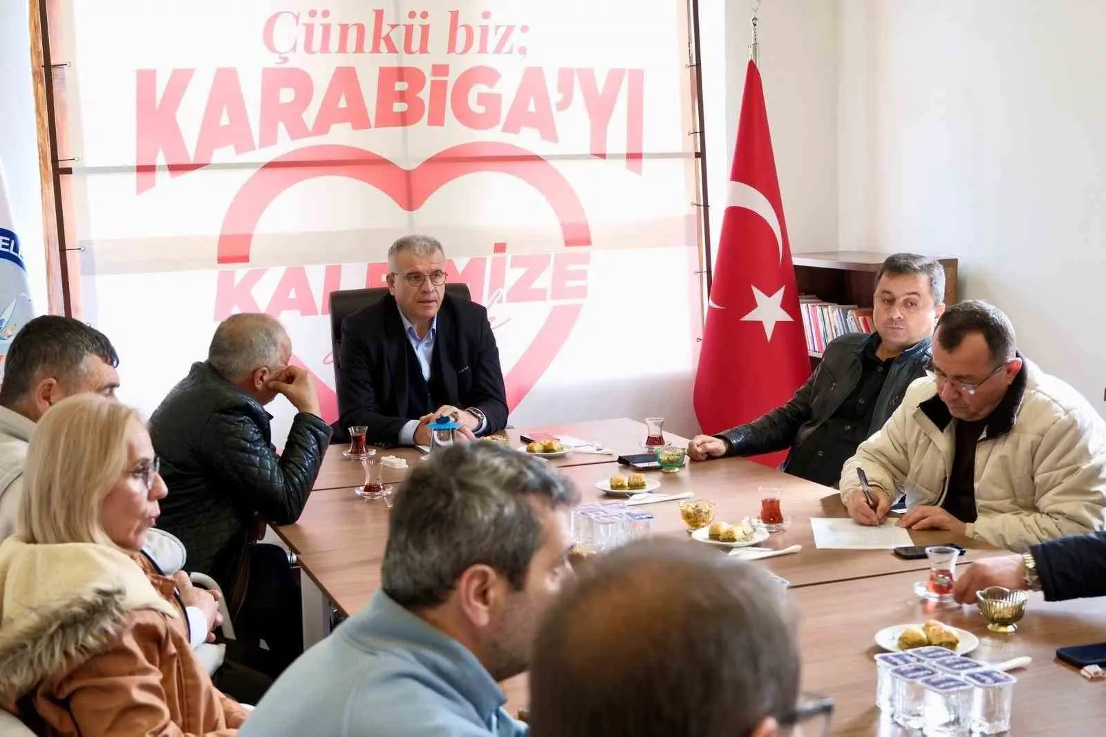 Karabiga Belediyesi, 7 yılda hayata geçirilen yatırımları istişare toplantısında anlattı.