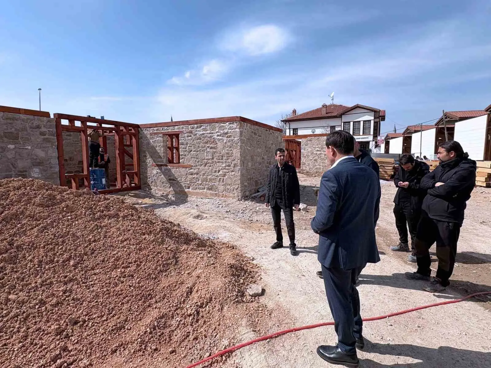Konya’nın merkez Karatay İlçe Belediye Başkanı Hasan Kılca, ilçenin farklı