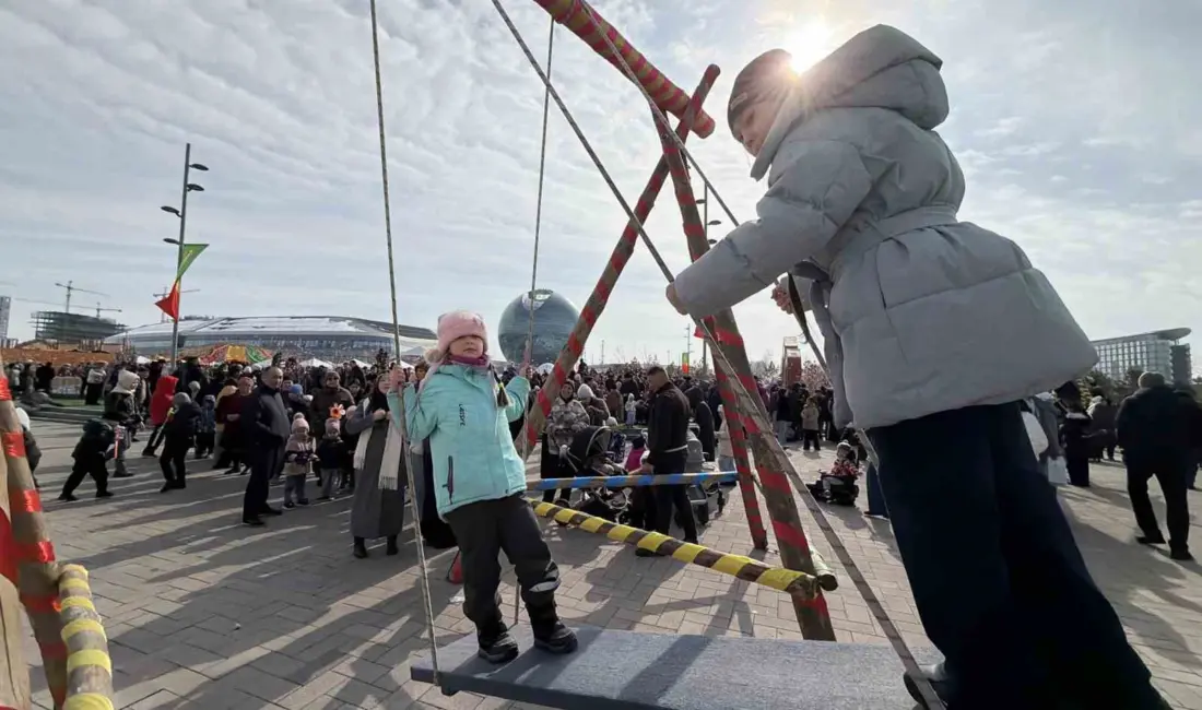 Kazakistan’da Nevruz Bayramı dolayısıyla kutlamalar sürerken, başkent Astana’da 200’den fazla