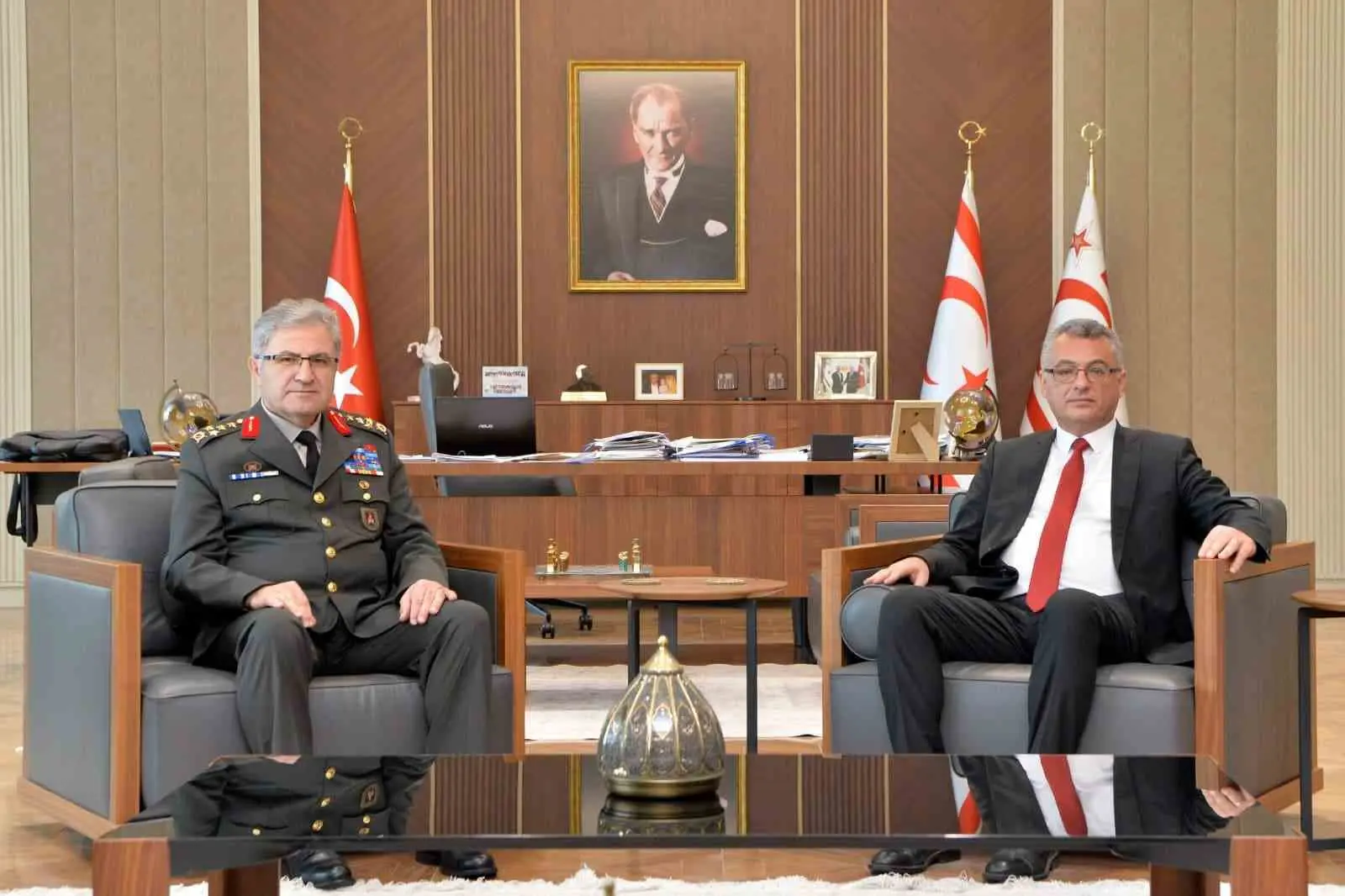 Kuzey Kıbrıs Türk Cumhuriyeti (KKTC) Cumhurbaşkanı Tufan Erhürman, Kara Kuvvetleri
