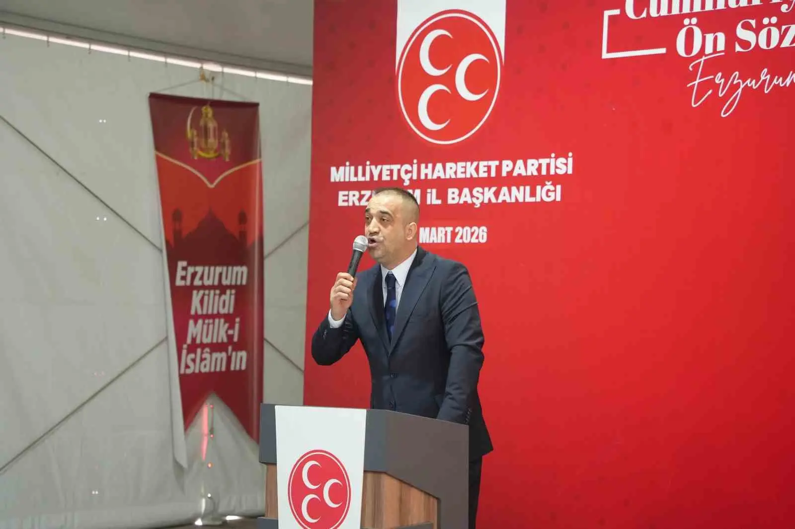 MHP Erzurum İl Başkanlığınca düzenlenen bayramlaşma töreni yoğun katılım ile