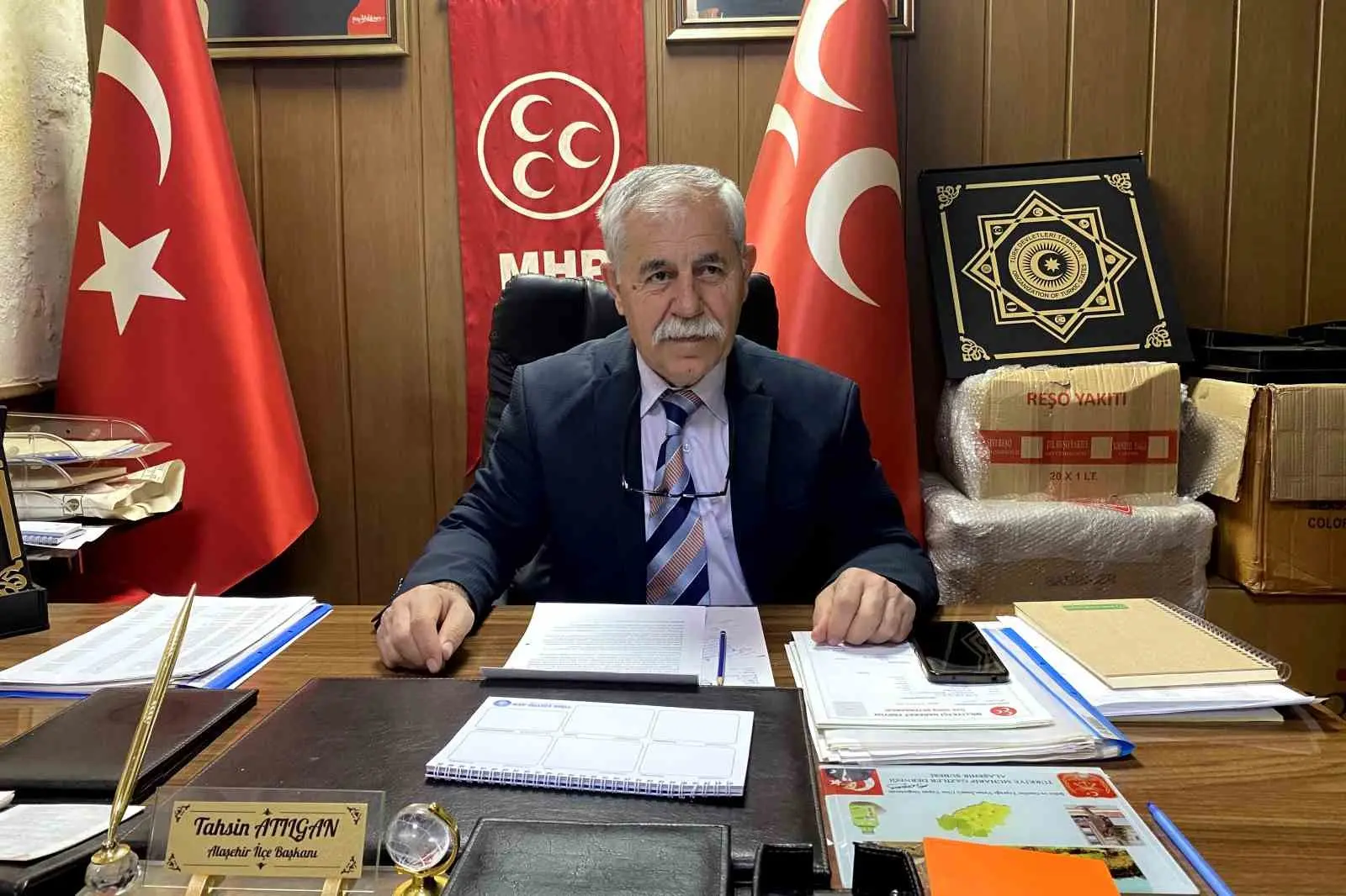 MHP Alaşehir İlçe Başkanı Tahsin Atılgan, düzenlediği basın toplantısında uluslararası