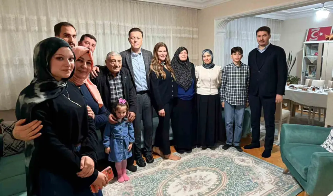 Eskişehir’de hane ziyaretleri gerçekleştiren AK Parti Milletvekili Nebi Hatipoğlu, iftar