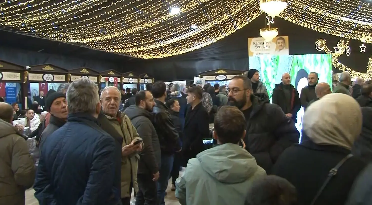 Milli Eğitim Bakanı Yusuf Tekin, Esenler Belediyesi’nin düzenlediği Ramazan etkinliklerine