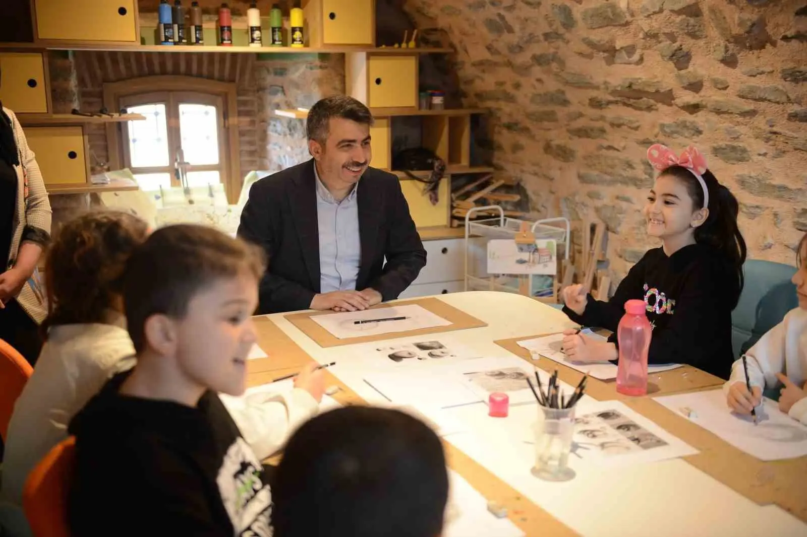 Molla Yegan Çocuk Üniversitesi ile çocuklara bilim, sanat ve teknolojiyle