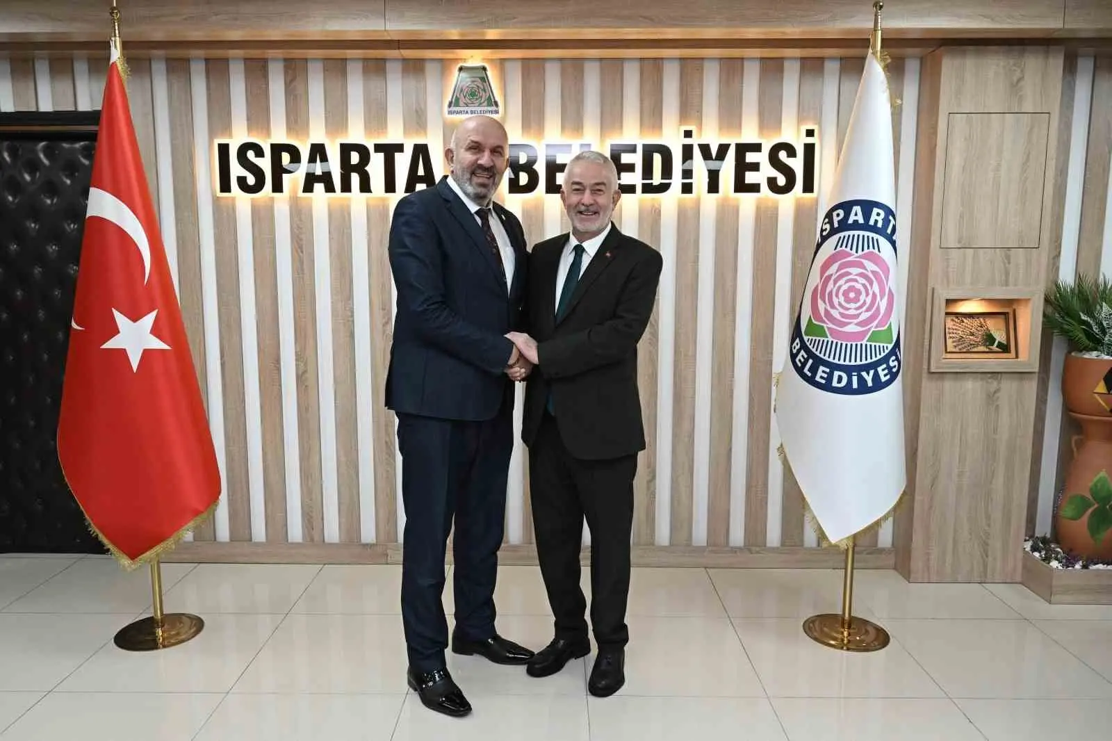 Türkiye Muhtarlar Konfederasyonu Genel Başkanı Kadir Delibalta ve beraberindeki heyet,