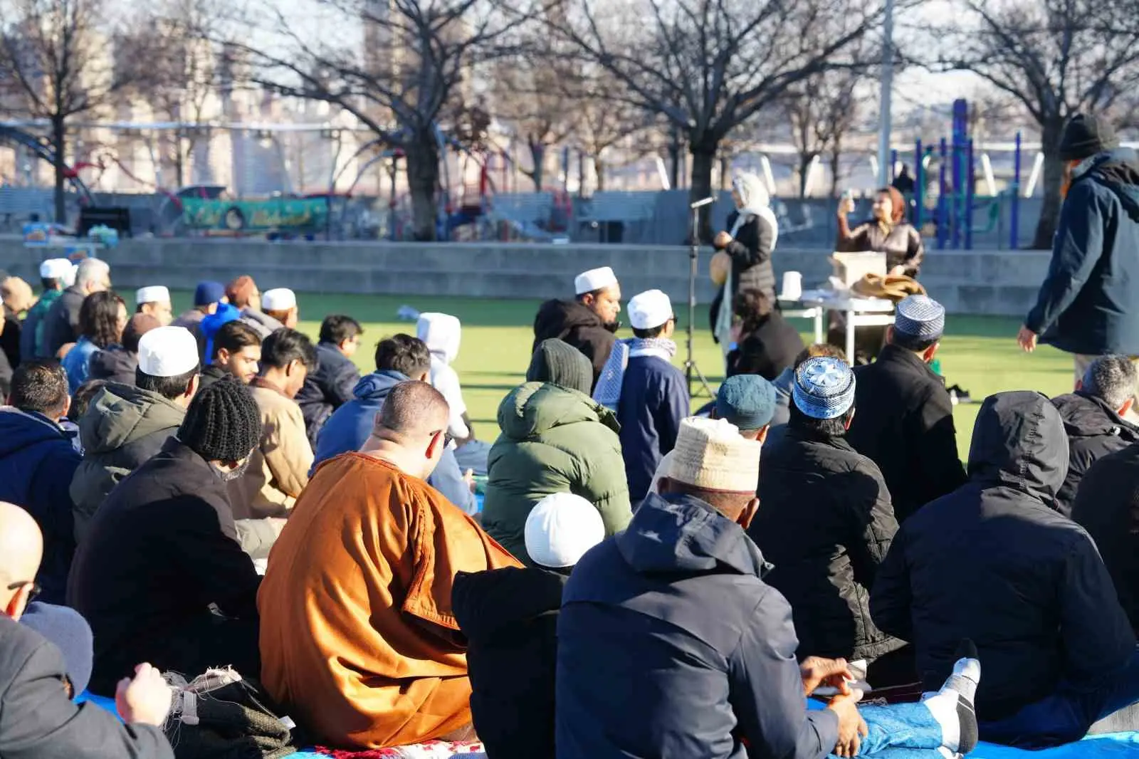 ABD’nin New York kentinde Ramazan Bayramı coşkuyla karşılanırken, sabahın erken