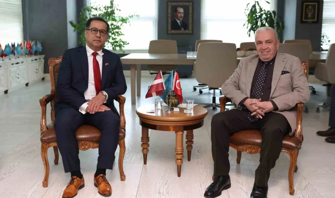 Nilüfer Belediye Başkanı Şadi Özdemir, Letonya Büyükelçisi Bahtijors Hasans’ı ağırladı.