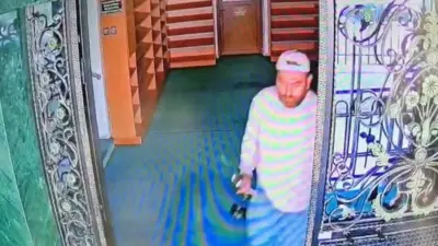 Bursa’nın Mudanya ilçesinde elinde balık oltasıyla camiye giren hırsız, imamın