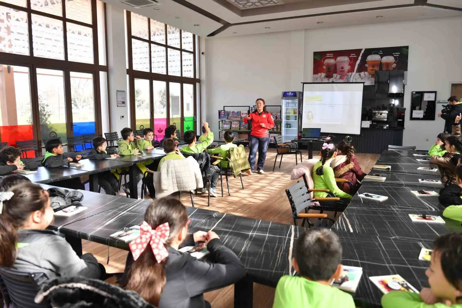 Osmangazi Belediyesi, afetlere karşı bilinçli ve hazırlıklı bir toplum oluşturmak
