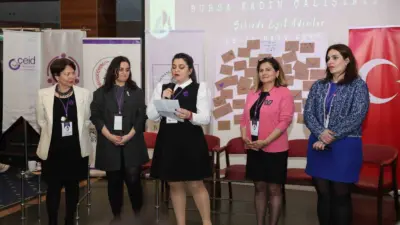 Osmangazi Belediyesi’nin ev sahipliğinde düzenlenen “Bursa Kadın Çalıştayı: Şehirde Eşit