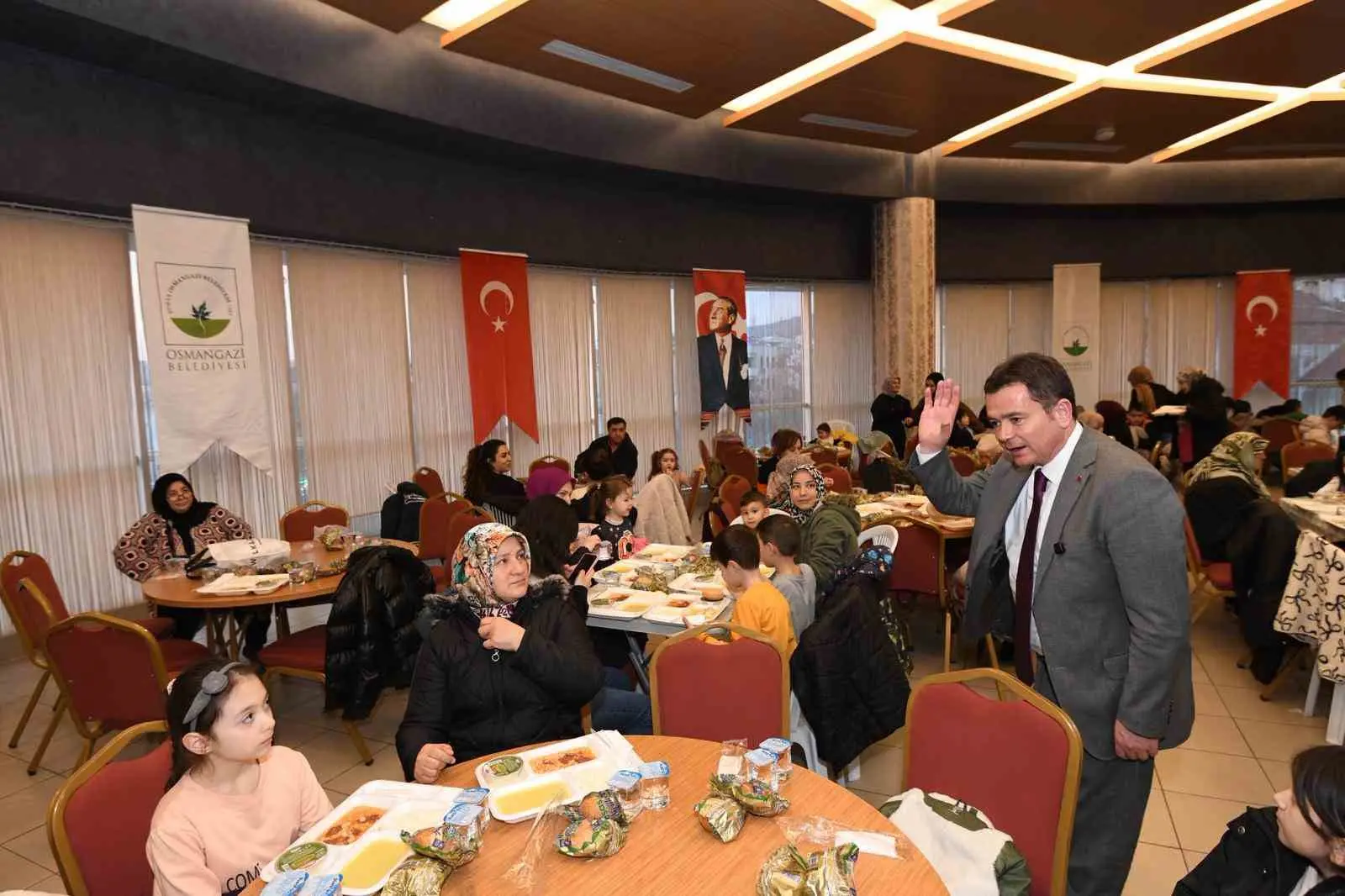 Osmangazi Belediye Başkanı Erkan Aydın, Ramazan ayının birlik, beraberlik ve