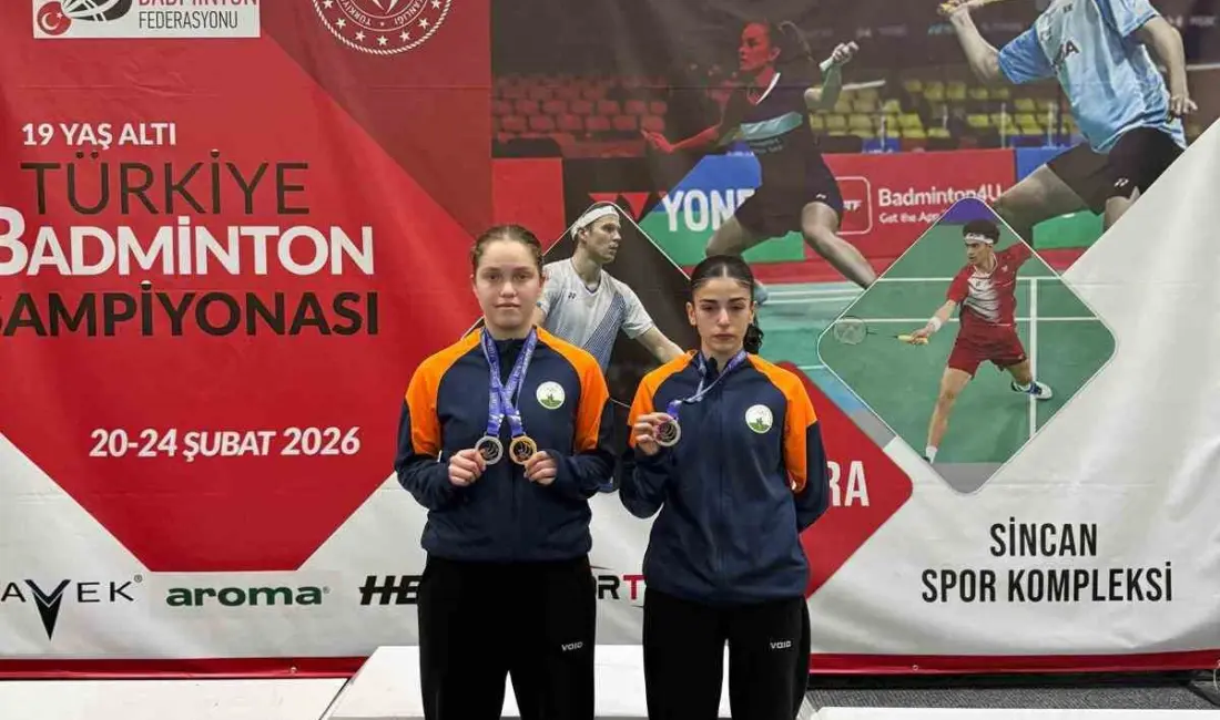 Osmangazi Belediyespor Badminton Takımı sporcuları, Ankara’da düzenlenen 19 Yaş Altı